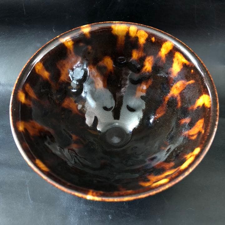 究極の美◼️蔵からかなり凄い雰囲気の抹茶茶碗が出てきました。