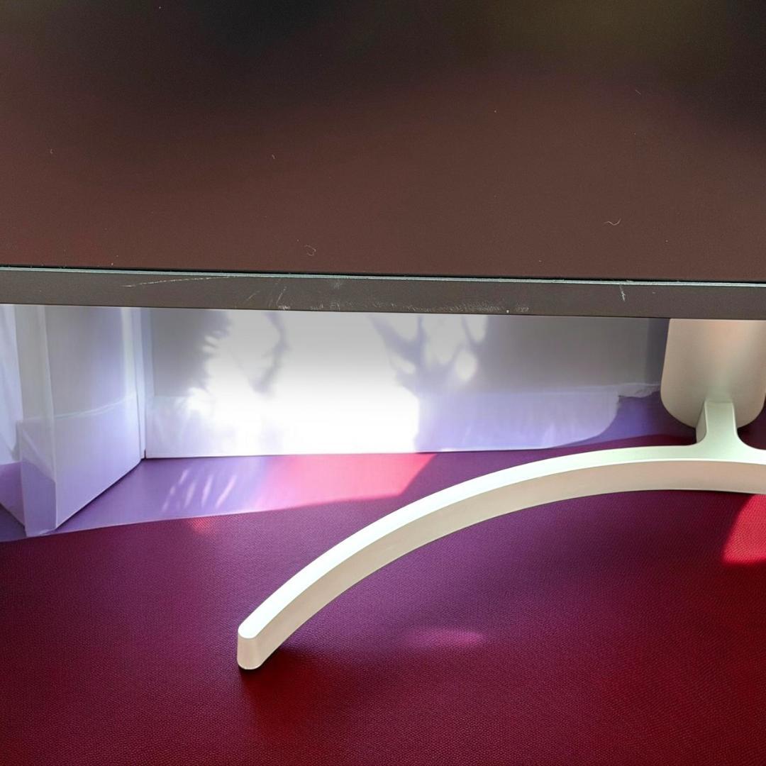 ☆ LG 32UN650 W 31.5インチ 4K モニター スピーカー搭載