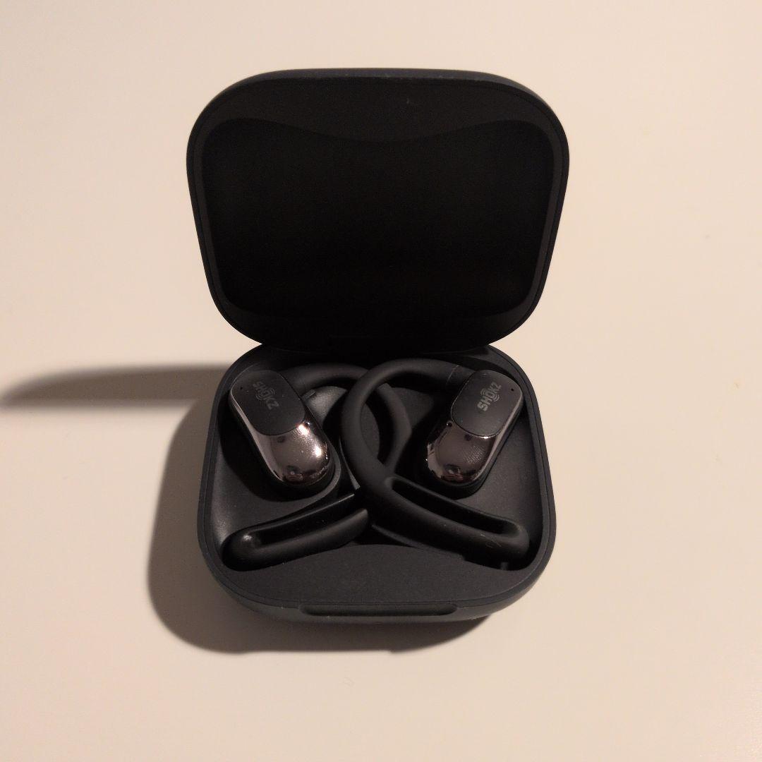 s*e様 SHOKZ Openfit air ワイヤレスイヤホン 耳掛け式 充電