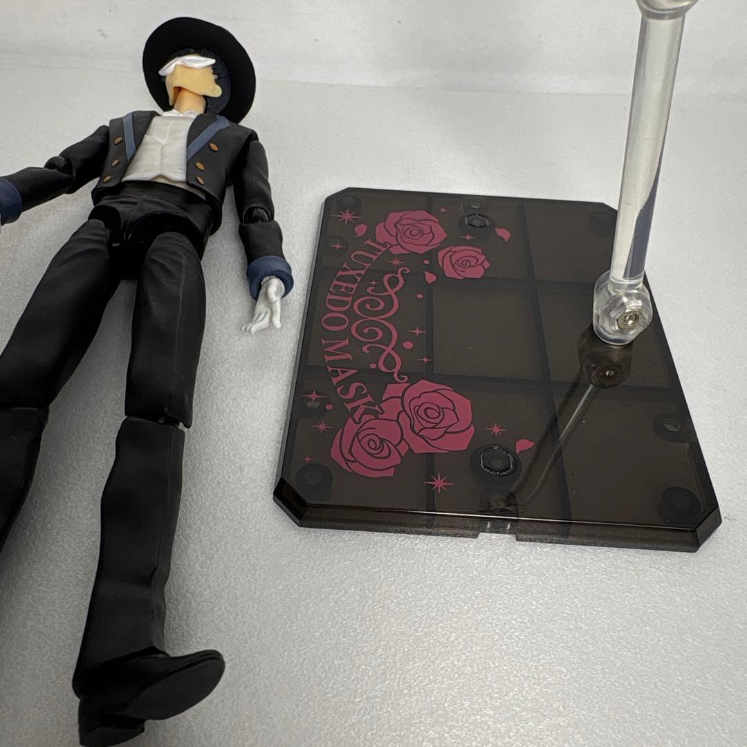 超貴重品　セーラームーン　S.H.Figuartsフィギュアーツ　タキシード仮面