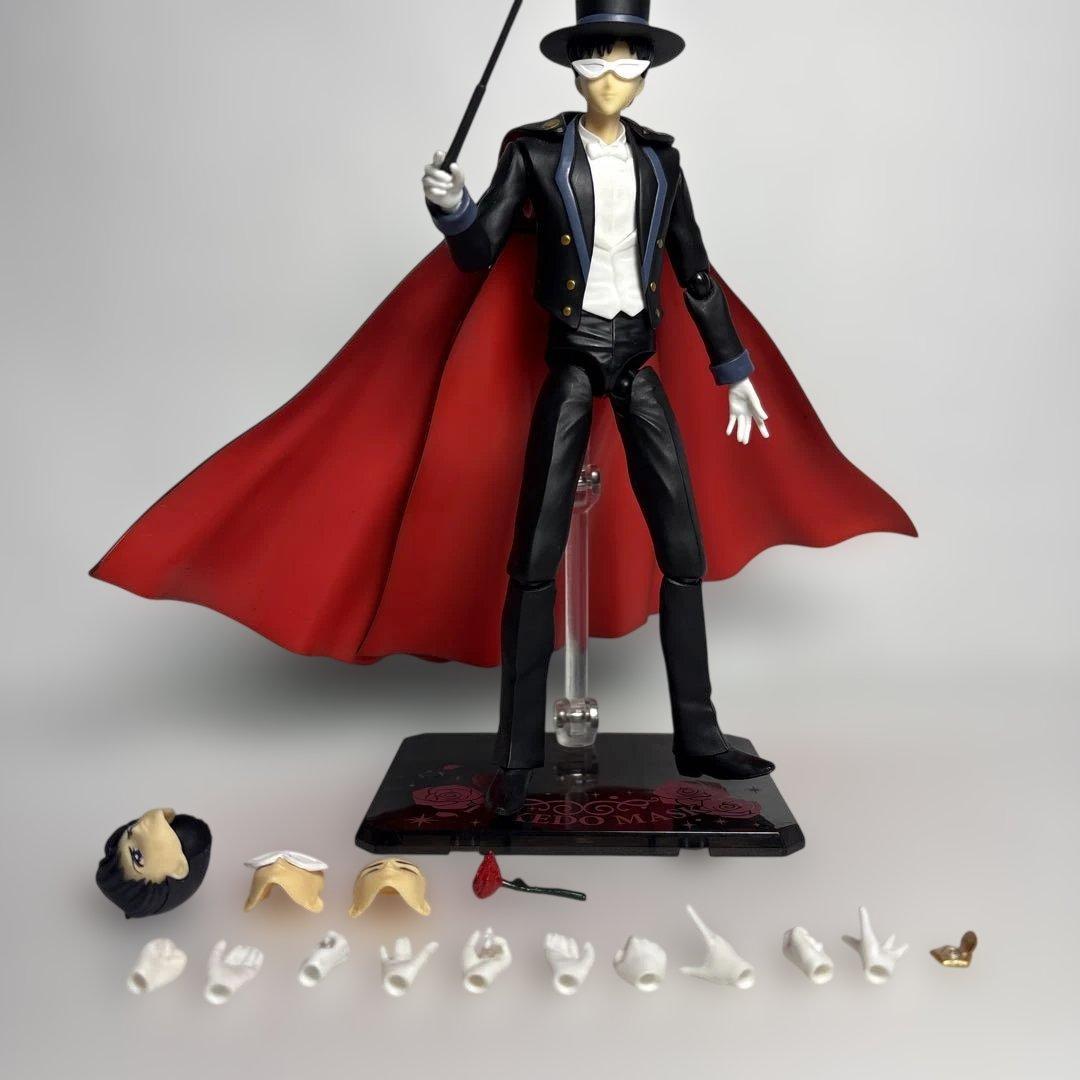 超貴重品　セーラームーン　S.H.Figuartsフィギュアーツ　タキシード仮面