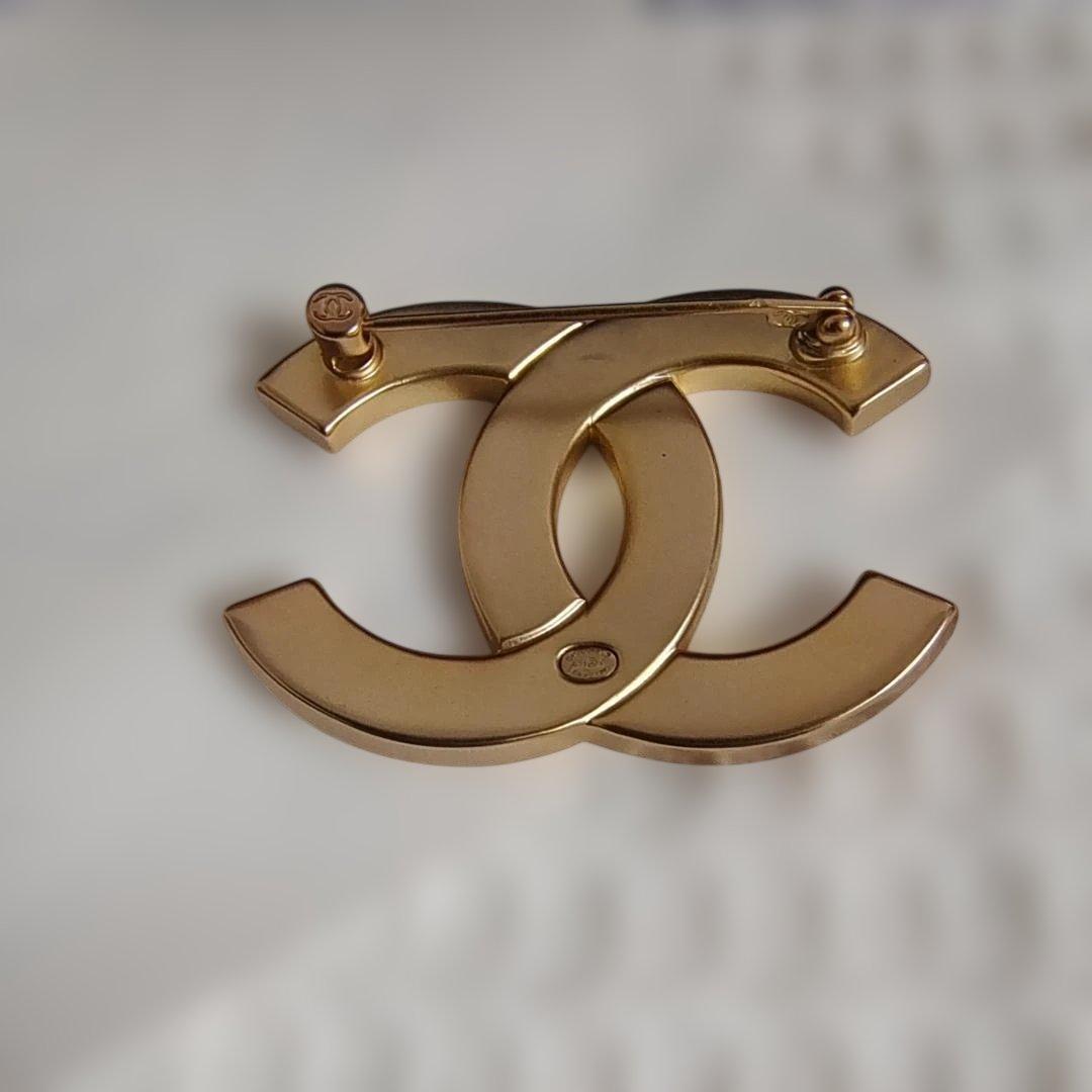 シャネル ブローチ ゴールド クリスタル