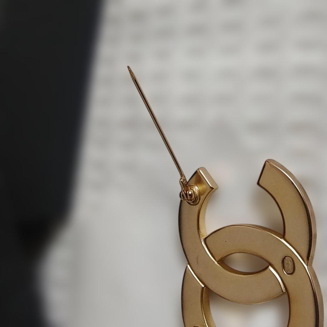 シャネル ブローチ ゴールド クリスタル