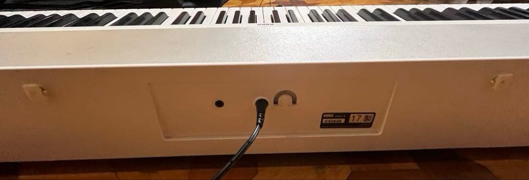 KORG 電子ピアノ B1 ホワイト 88鍵盤 ヘッドホン ペダルつき