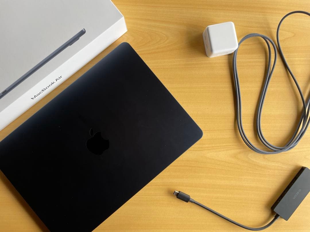13インチMacBook Airミッドナイト