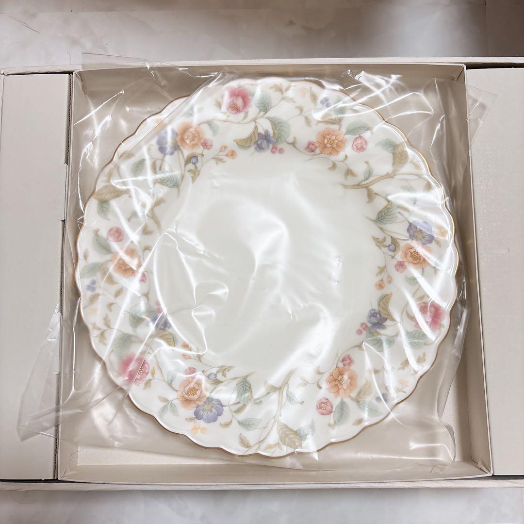 ノリタケ　ボーンチャイナ　ADOLPHUS カップ&ソーサー　5客　ケーキ皿