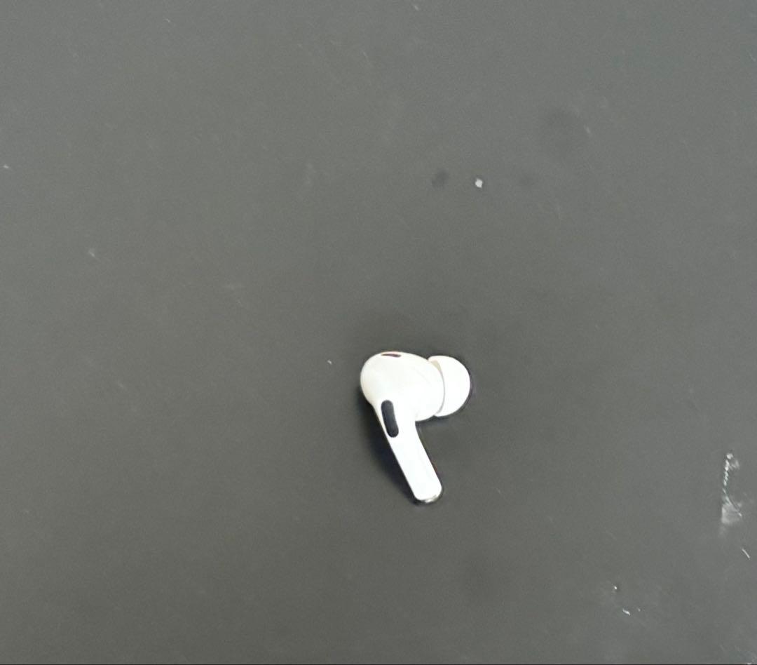 Airpods Pro 第2世代　右耳のみ　右イヤホン　プロ２ A3047