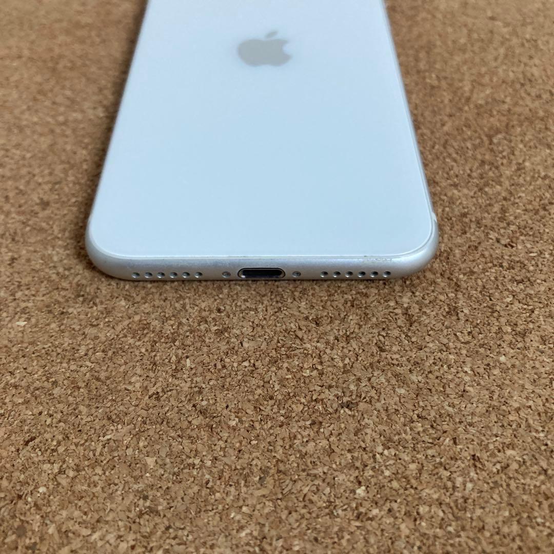 4165 外観美品☆電池新品☆iPhoneSE2 64GB SIMフリー☆