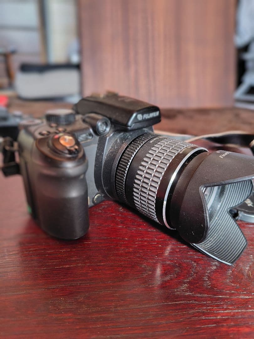デジタルカメラ FinePix S9000