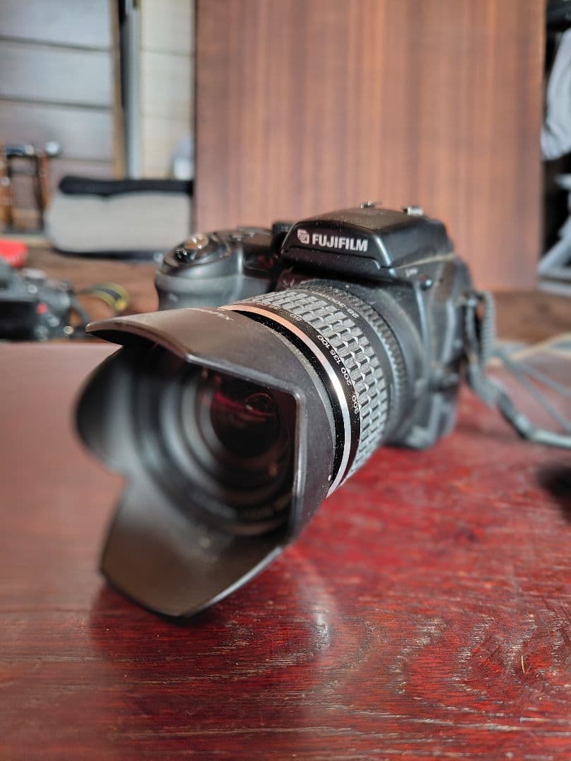 デジタルカメラ FinePix S9000