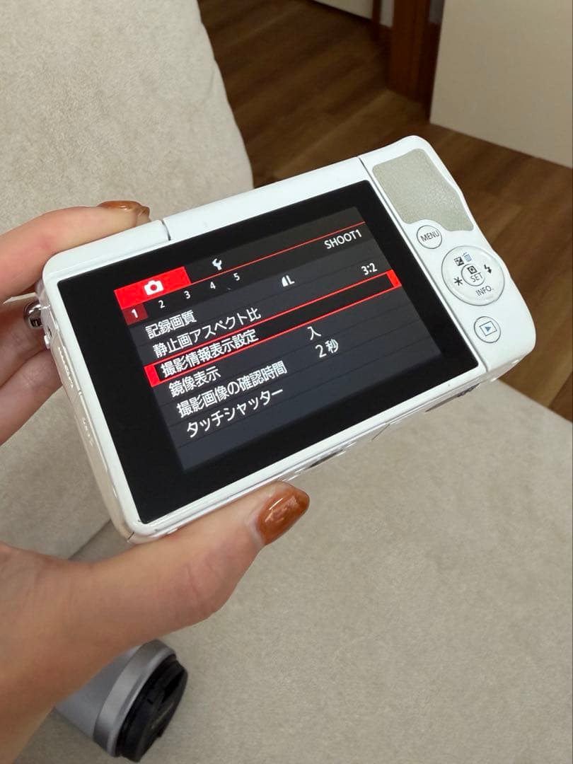 canon EOS M10 ダブルズームキット　ミラーレス一眼　カメラ　キャノン