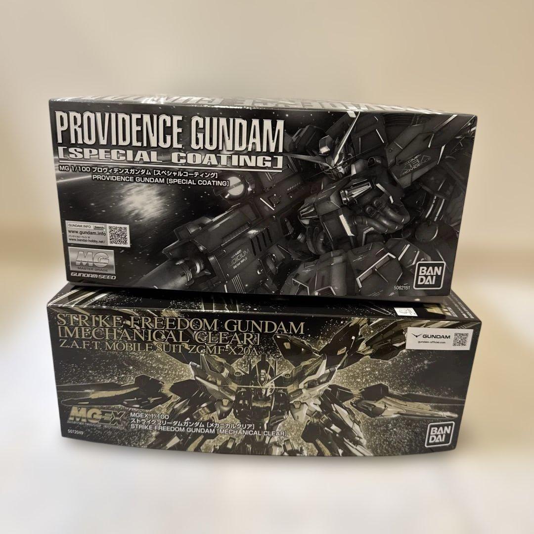 MGEXストライクフリーダムガンダム［クリア］プロヴィデンスガンダム［SPC］