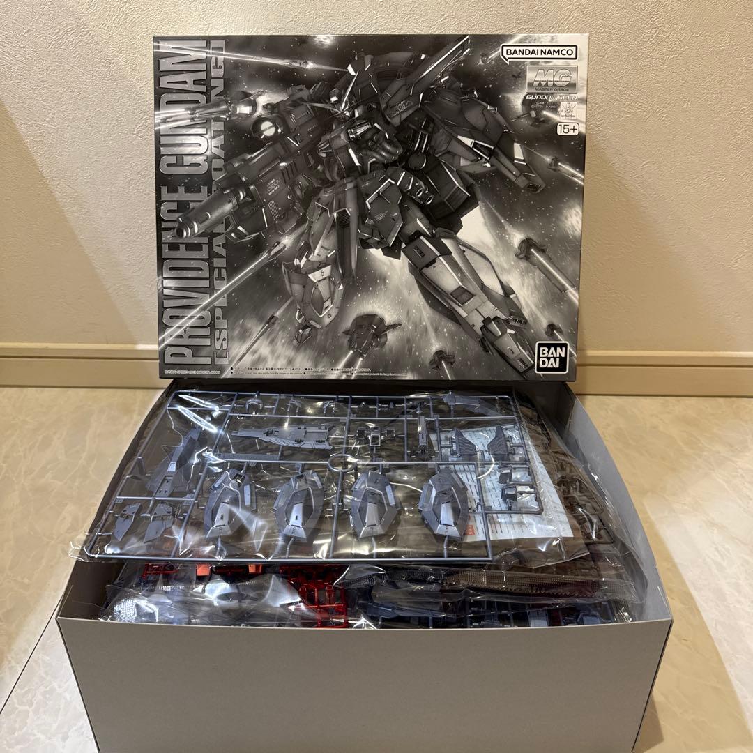 MGEXストライクフリーダムガンダム［クリア］プロヴィデンスガンダム［SPC］