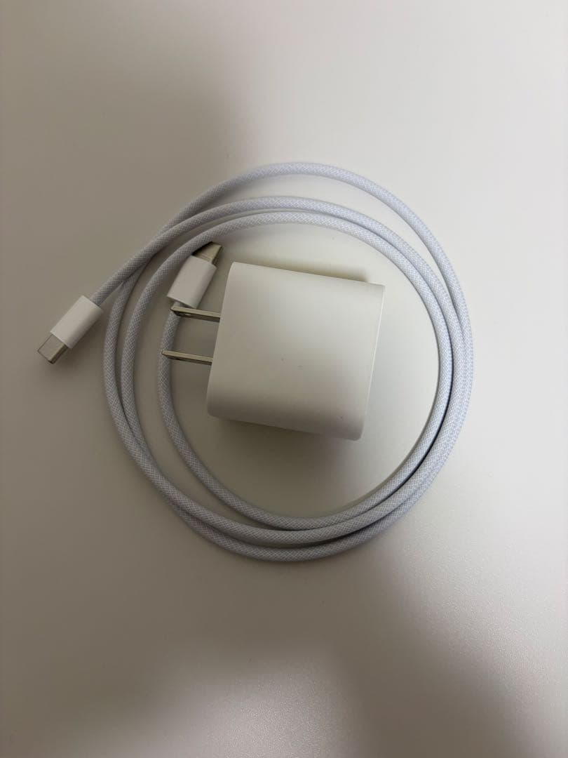 【未使用に近い】iPad mini（A17 Pro）第7世代+付属品セット【美】