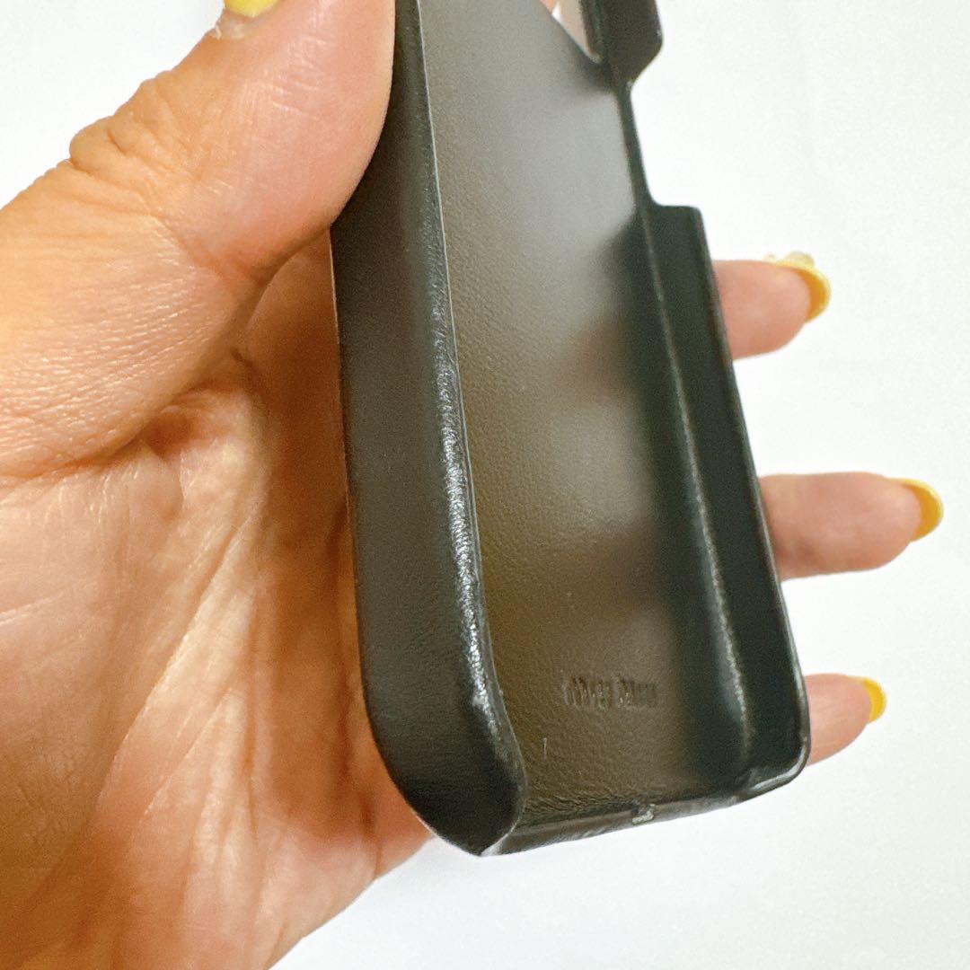 miumiu iPhone12ケース　ミュウミュウ水玉スマホケース　ブラック