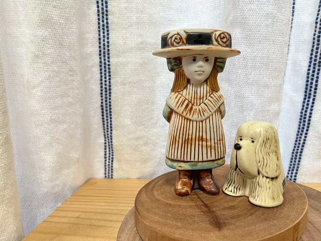 リサラーソン　ジュリア　北欧　置物　少女