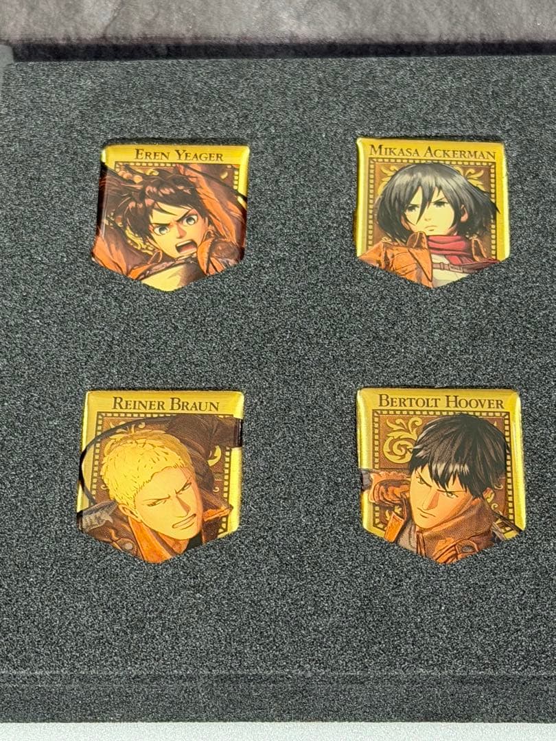 進撃の巨人2 TREASURE BOXトレジャーボックス　ピンズ8点