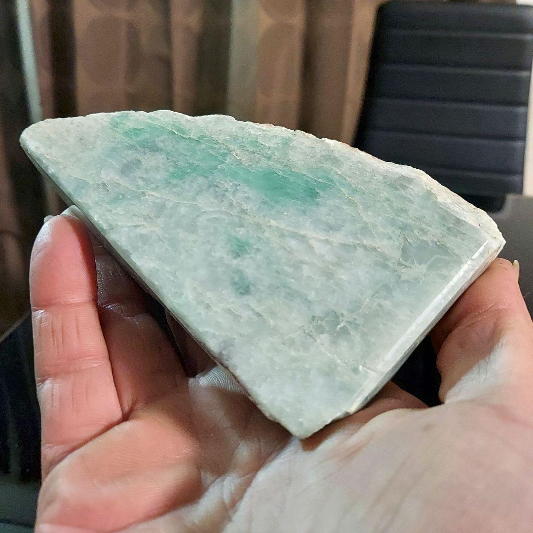 スッキリしたグレーが綺麗✨ 大きな本翡翠 JADEITE 原石 表面磨き 531