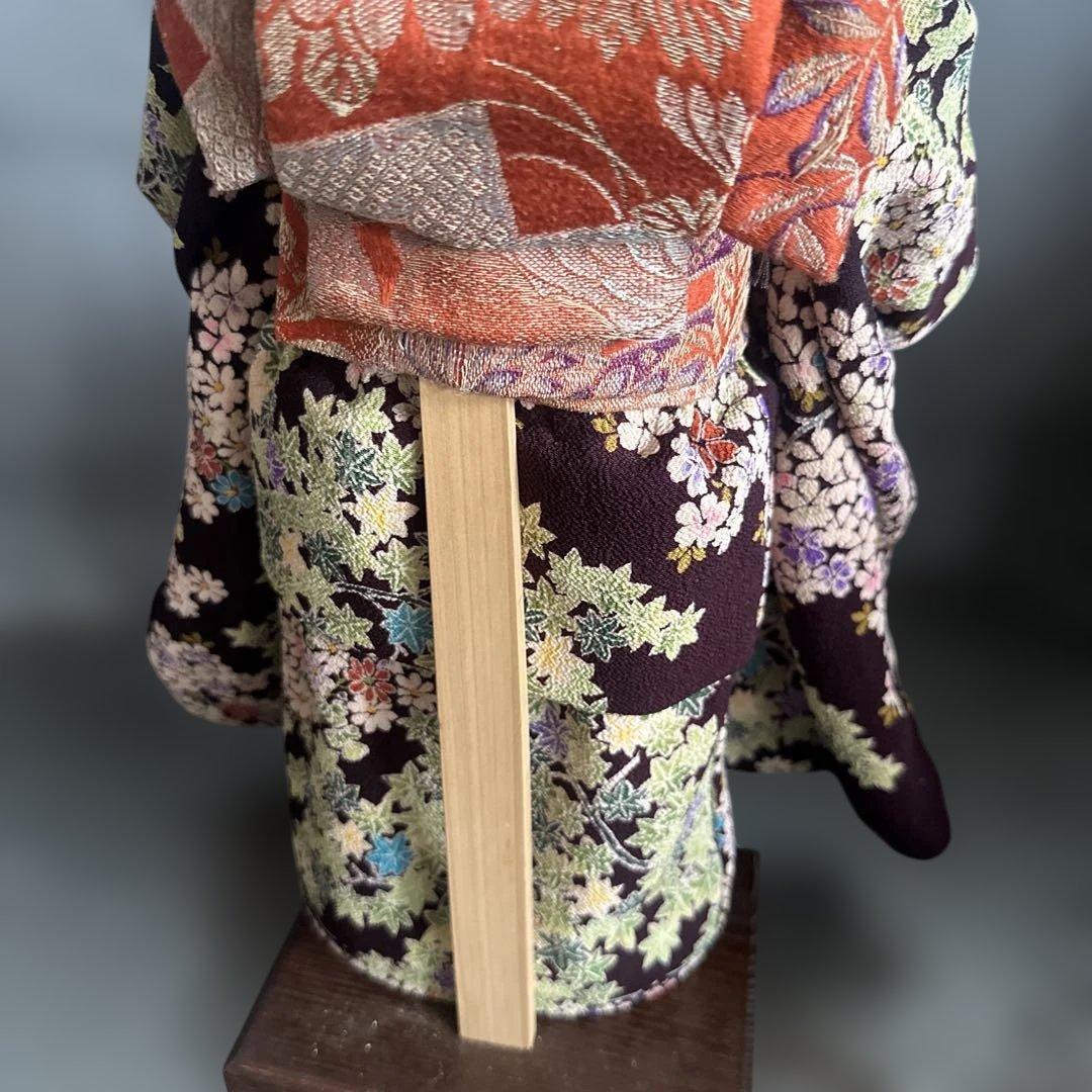 髪色の素敵な　伝統的な和服　素敵なお振袖のお人形