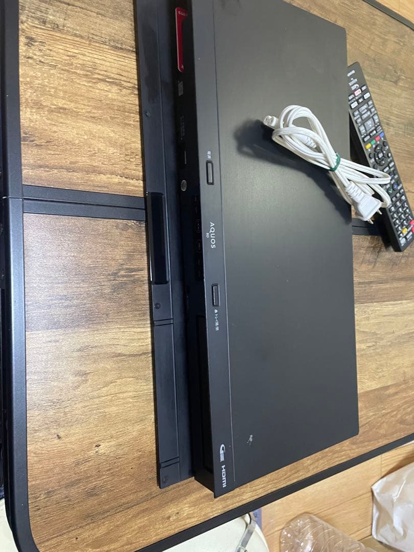 シャープ AQUOS BD-NW1000ブルーレイレコーダー