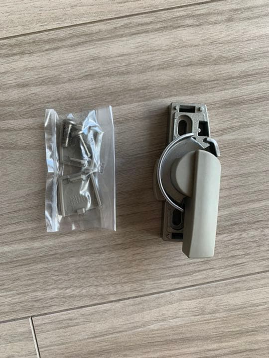 YKK 引き違い窓クレセント