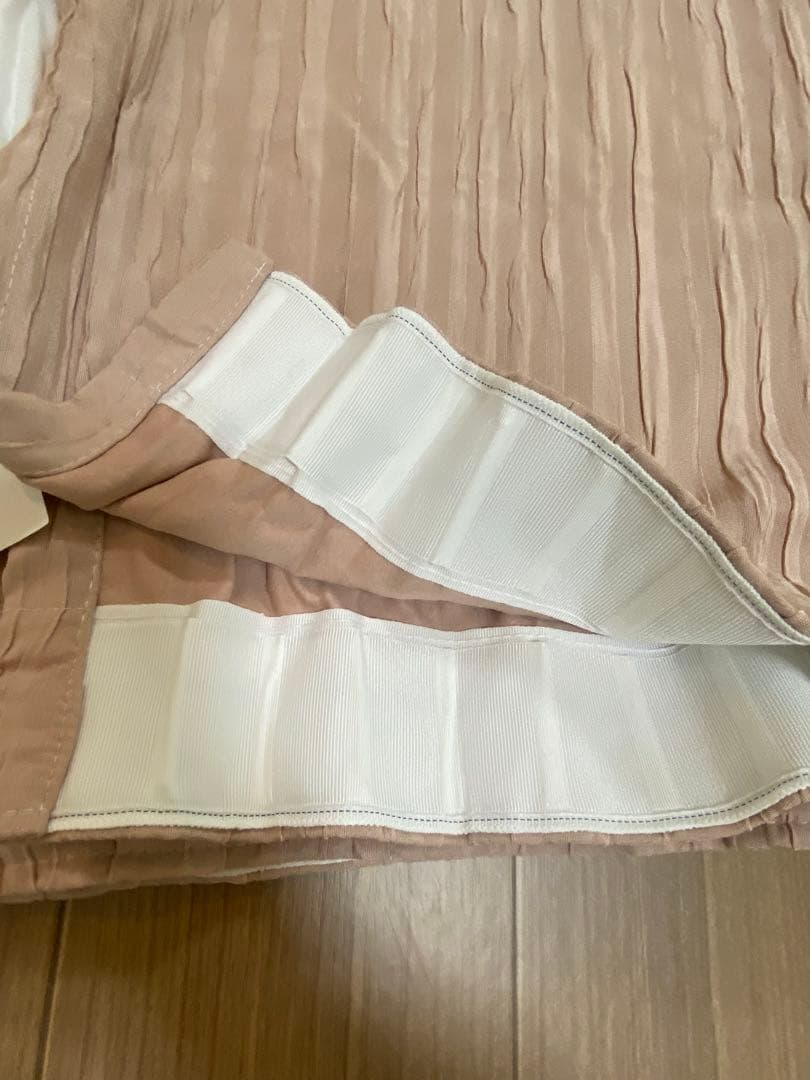 ロータスピンクの遮光カーテン＋霜（しも）ホワイトのレースカーテンセット，4枚