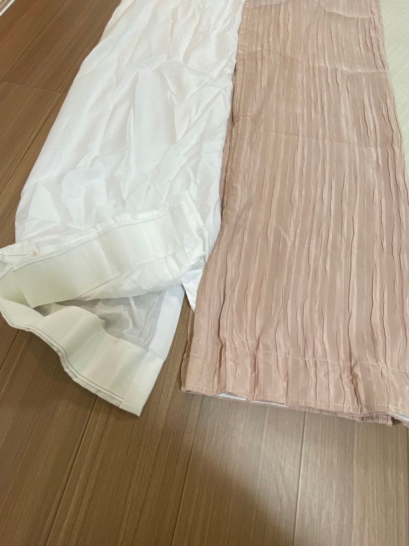 ロータスピンクの遮光カーテン＋霜（しも）ホワイトのレースカーテンセット，4枚