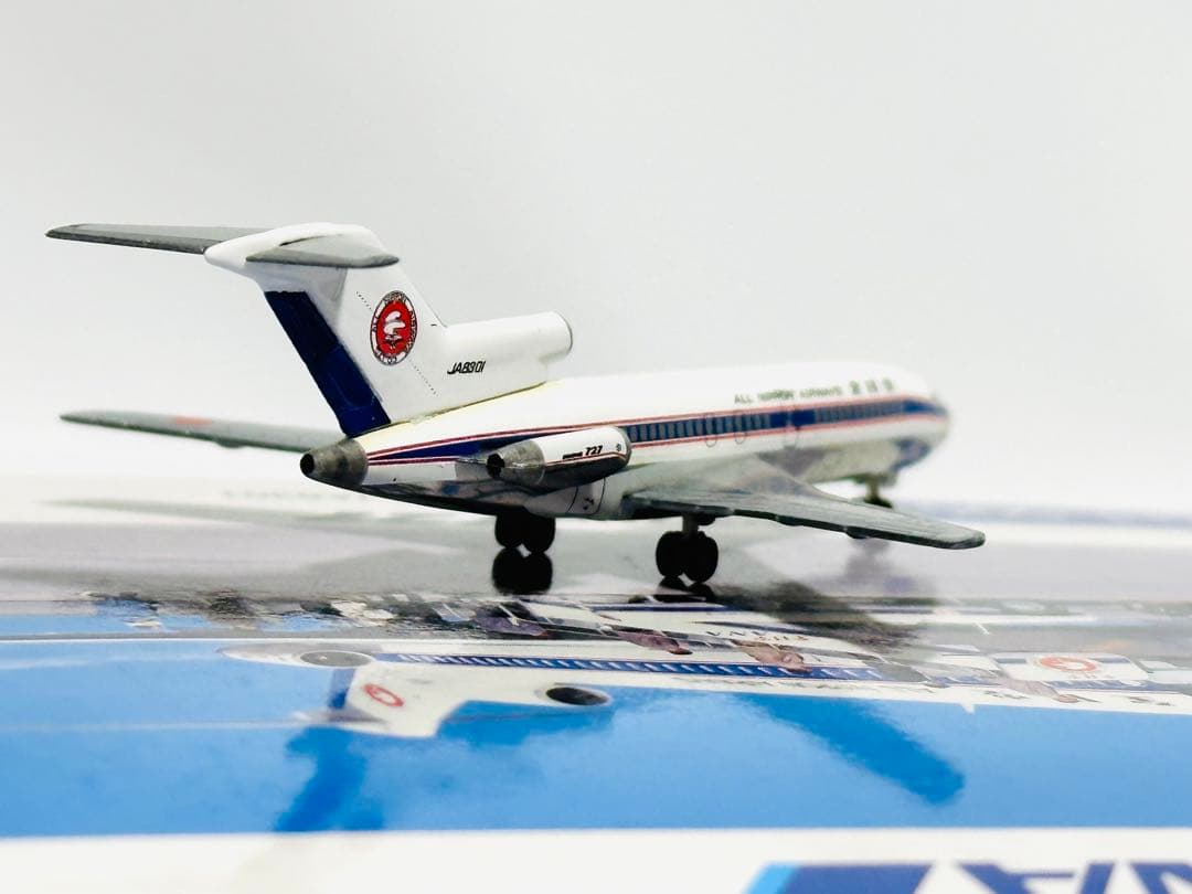 全日空商事 1/500 ANA B727 モデル NH50011