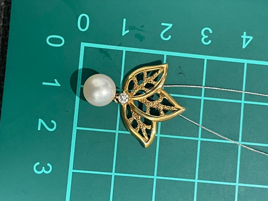 18k、天然ダイヤモンド、アコヤ真珠ペンダントトップ