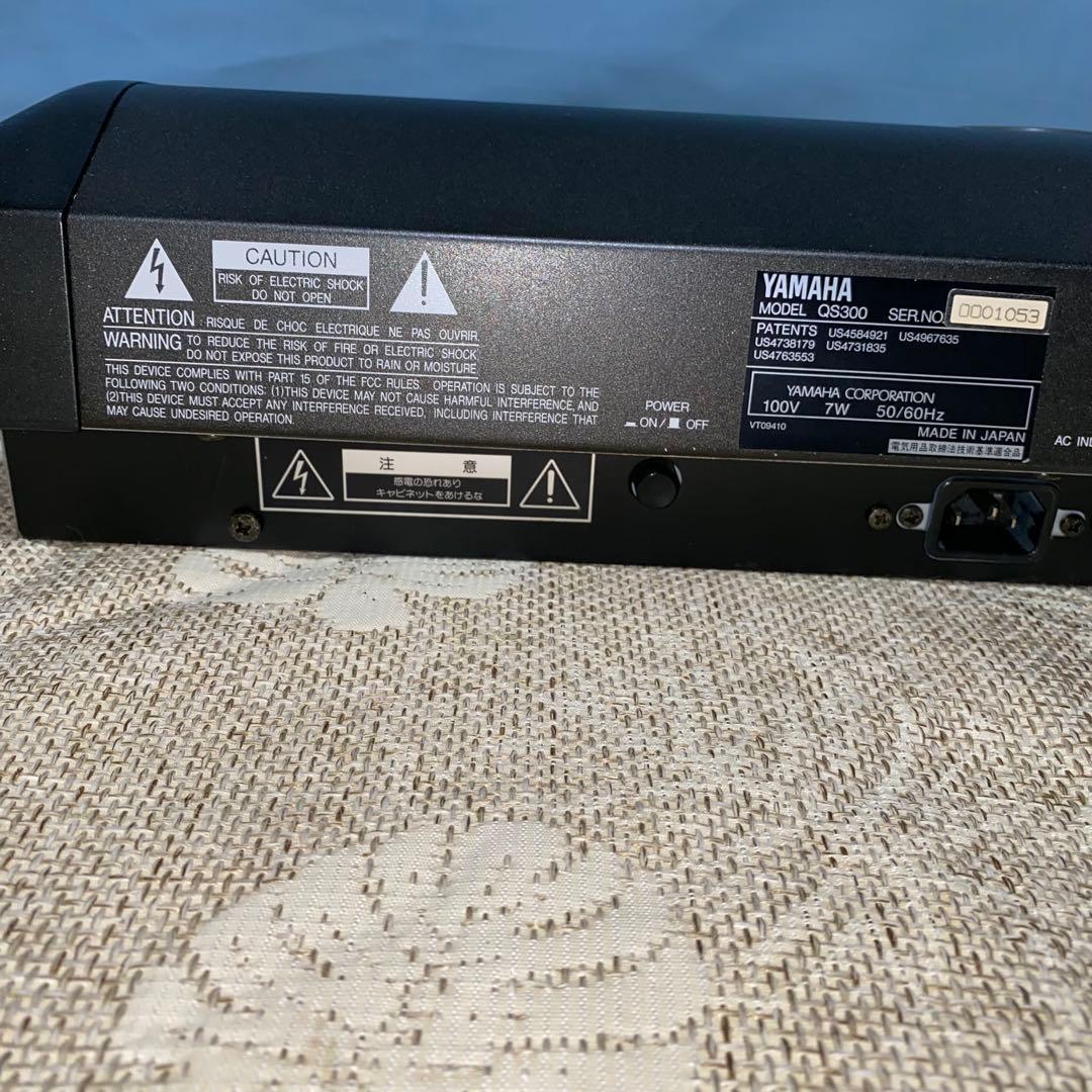 【訳あり】YAMAHA シンセサイザー QS300 ハードケース付