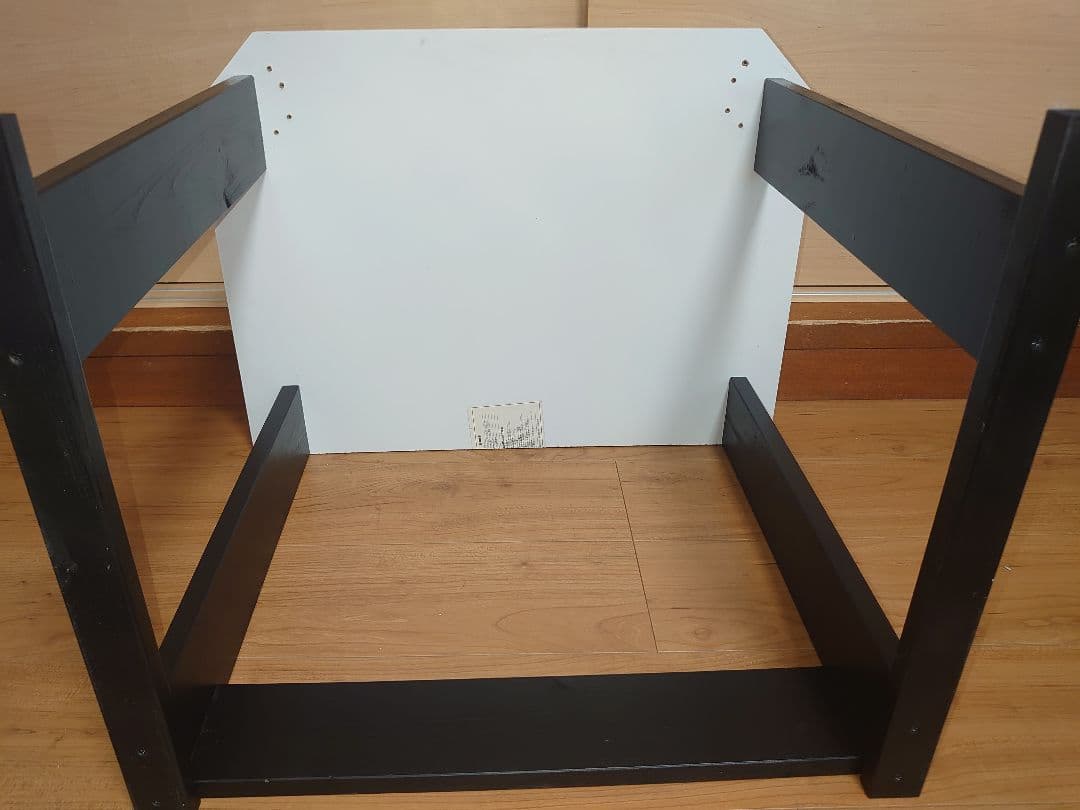 【累積225台目】１台用パチスロ実機の置き台・シンプルスタンド★白色＋黒色②