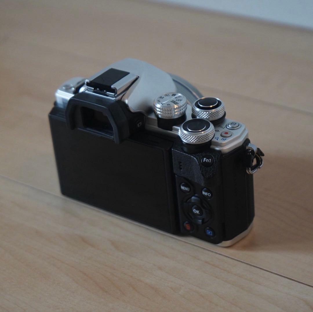 OLYMPUS　OM-D　E-M1　MarkII　オリンパス　欠品有り