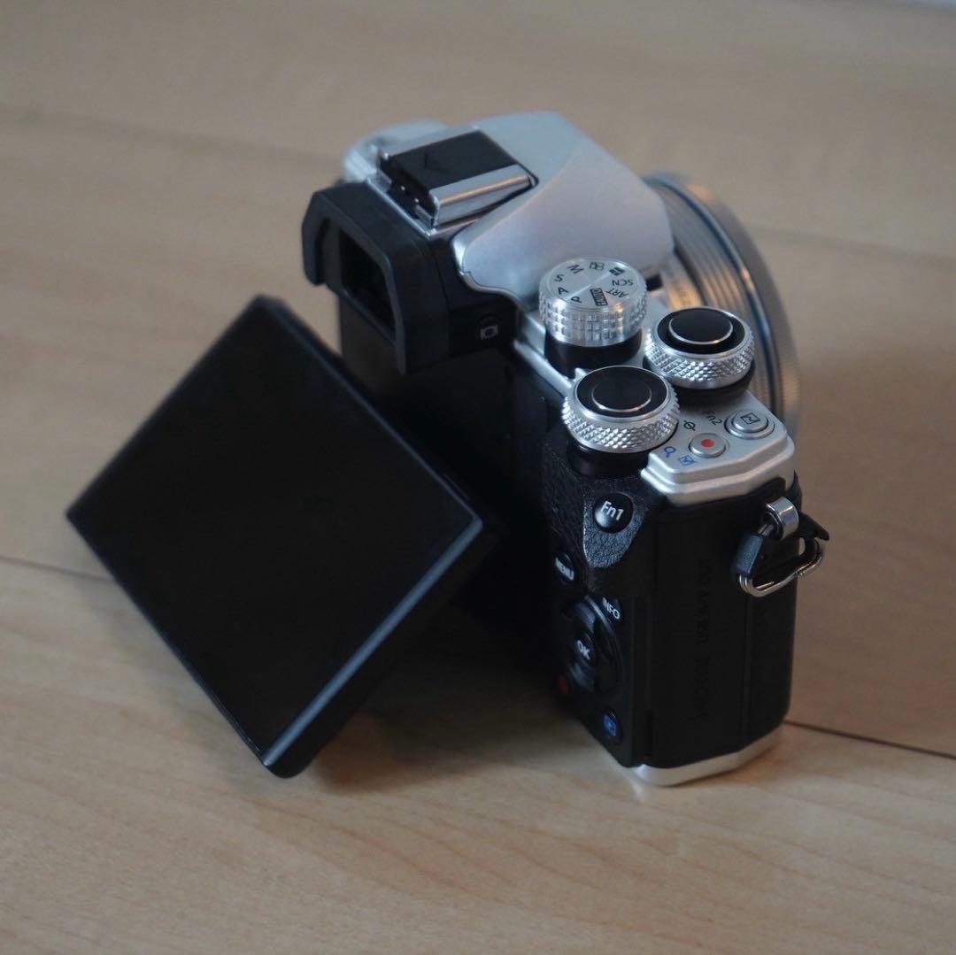 OLYMPUS　OM-D　E-M1　MarkII　オリンパス　欠品有り