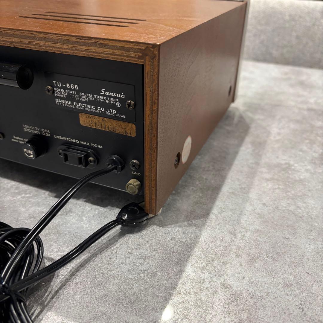 【極美品】Sansui TU-666 AM/FMステレオチューナー　レトロ