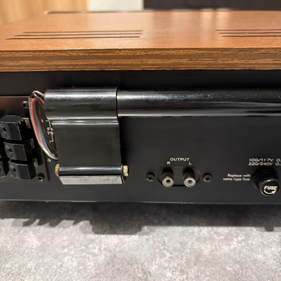 【極美品】Sansui TU-666 AM/FMステレオチューナー　レトロ