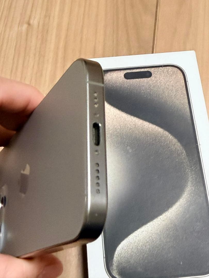 Apple iPhone 15 Pro 128GB 充電ケーブル付き