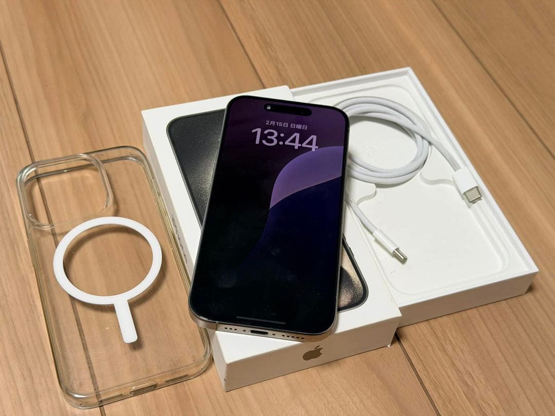 Apple iPhone 15 Pro 128GB 充電ケーブル付き