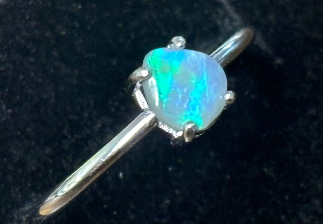 0.2ct ブラックオパール シルバーリング 調節可能