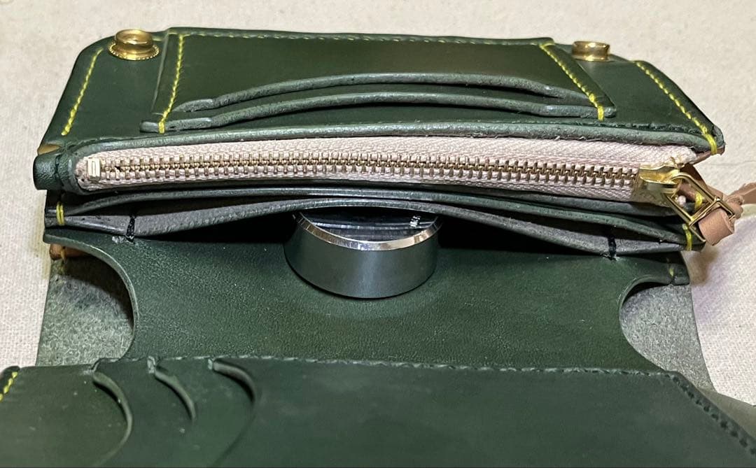 栃木レザー ミドル トラッカーウォレット 3層 グリーン