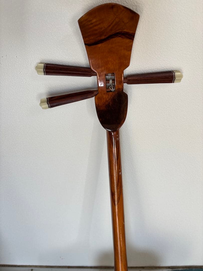 ビンテージ　紫檀棹スンチー塗り　本皮一枚貼り　リメイク済み