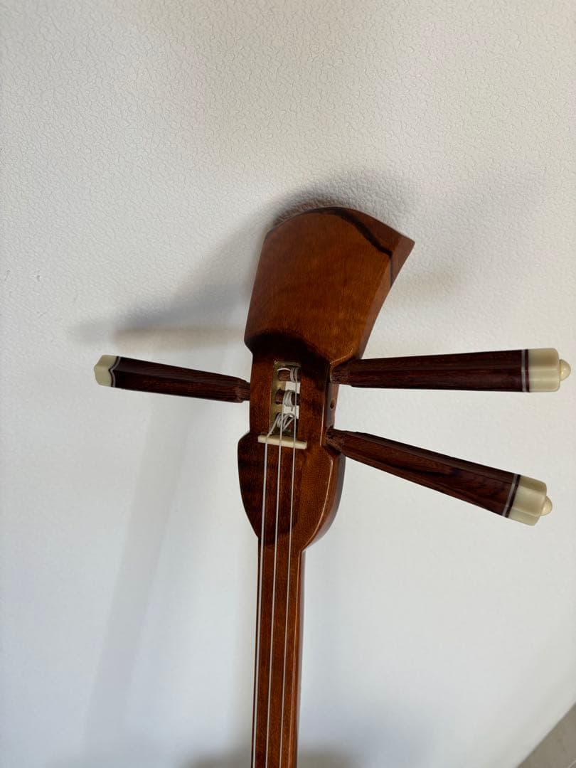 ビンテージ　紫檀棹スンチー塗り　本皮一枚貼り　リメイク済み