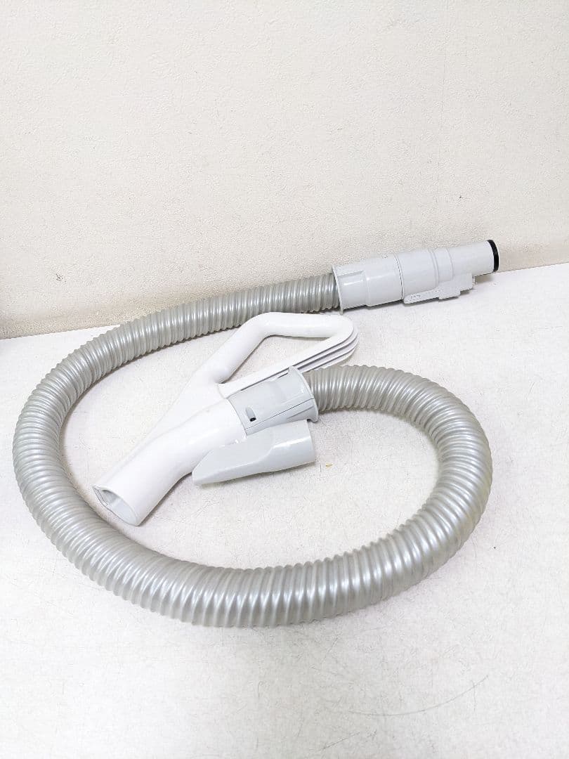 TOSHIBA 東芝 VC-C6AE4-SP サイクロン式掃除機 2017年製