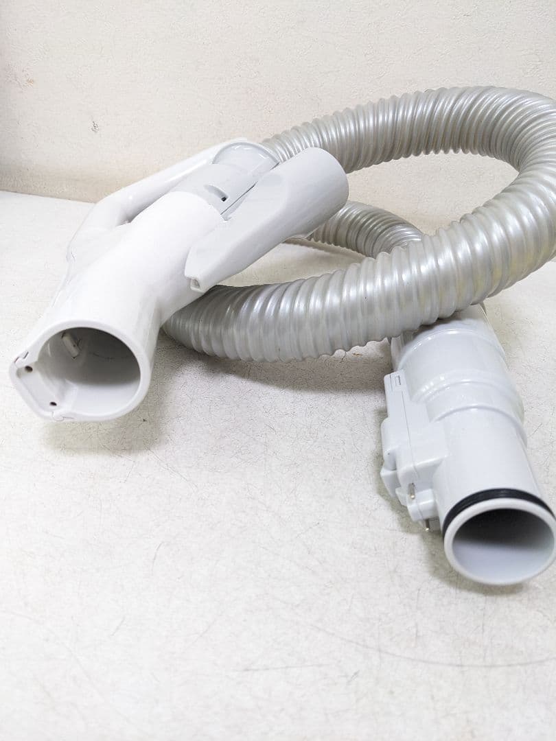 TOSHIBA 東芝 VC-C6AE4-SP サイクロン式掃除機 2017年製