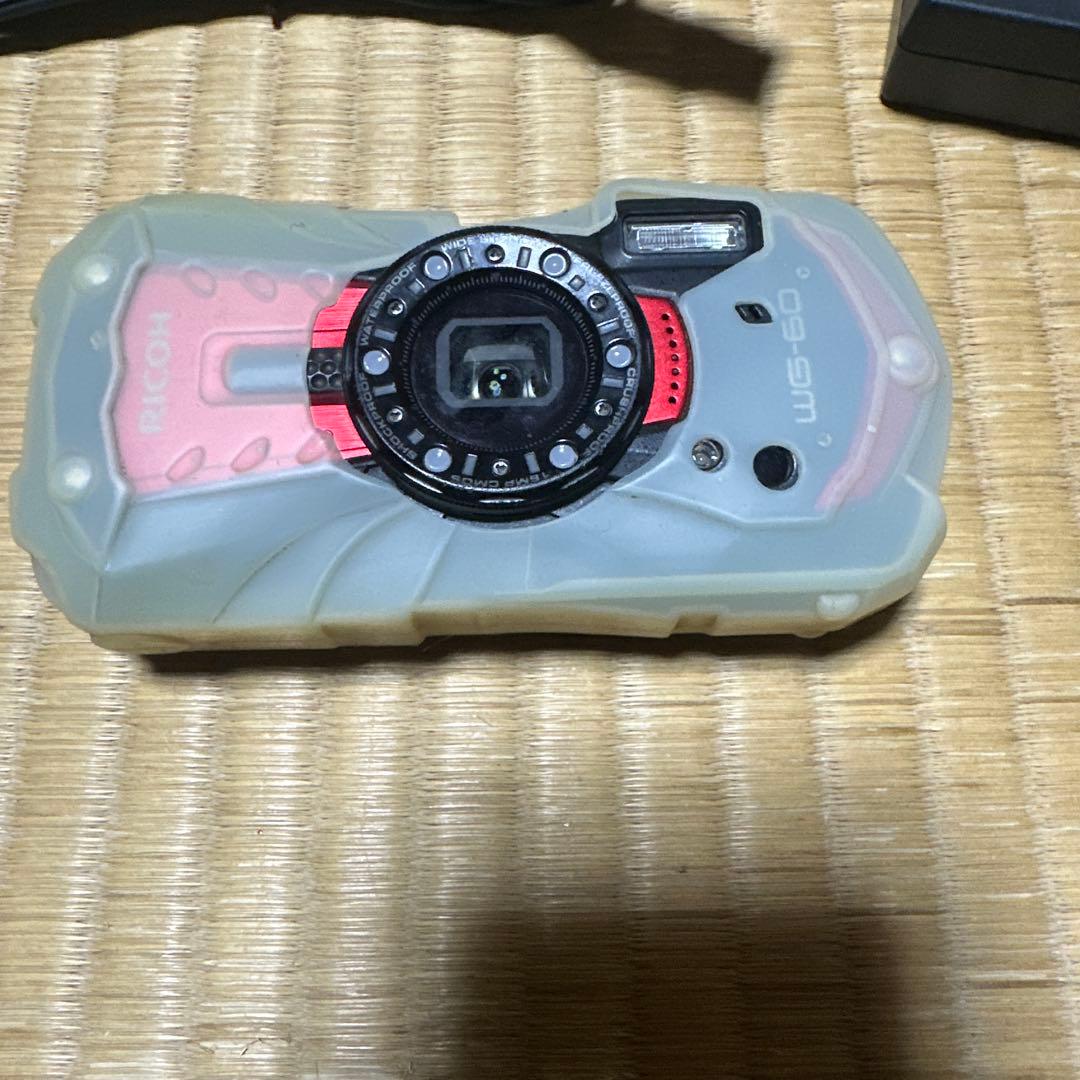 RICOH WG-60 デジタルカメラ 本体と付属品