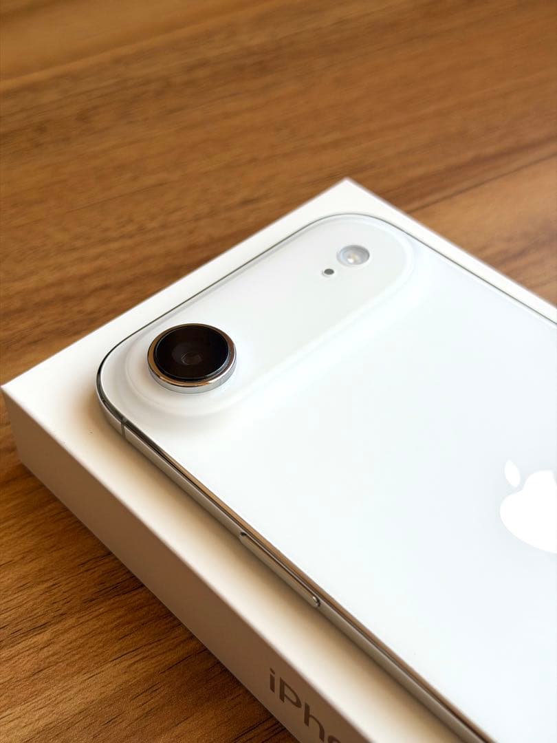 iPhone Air 256GB クラウドホワイト
