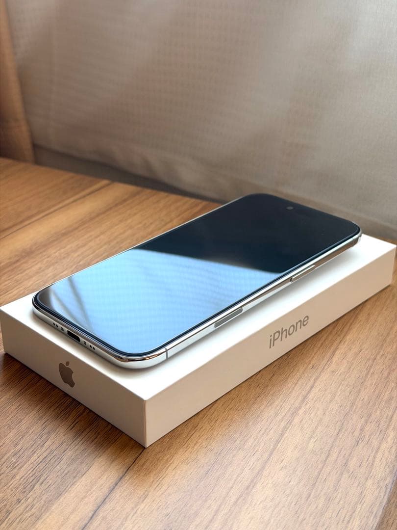 iPhone Air 256GB クラウドホワイト