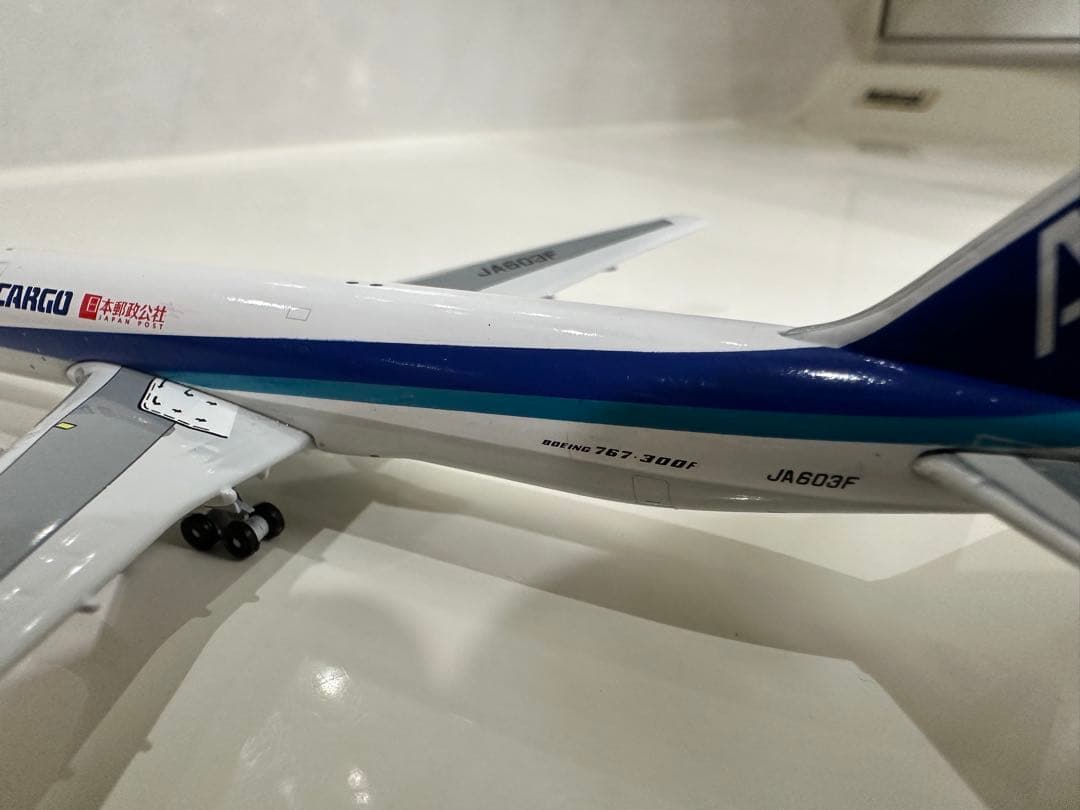 ANA/日本郵政公社 B767-381F 1:400ダイキャストモデル