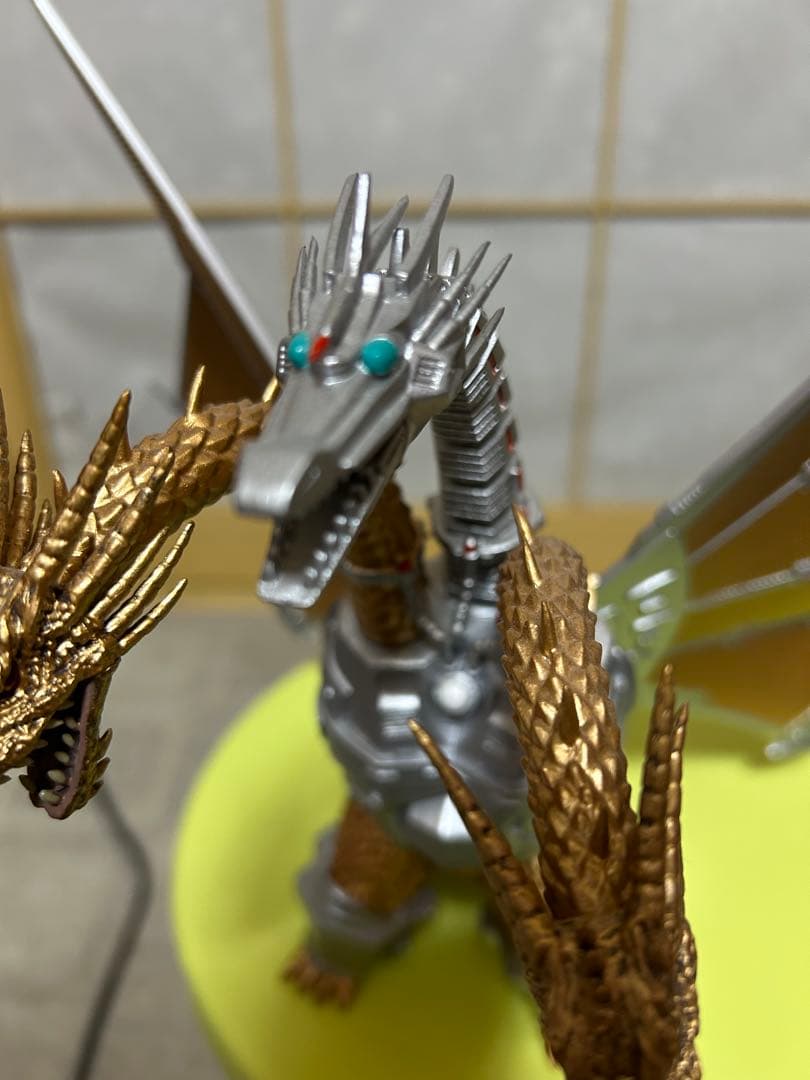 ⚠️注【両翼細突起部補修有/処分価格‼️】東宝怪獣コレクション「メカキングギドラ」
