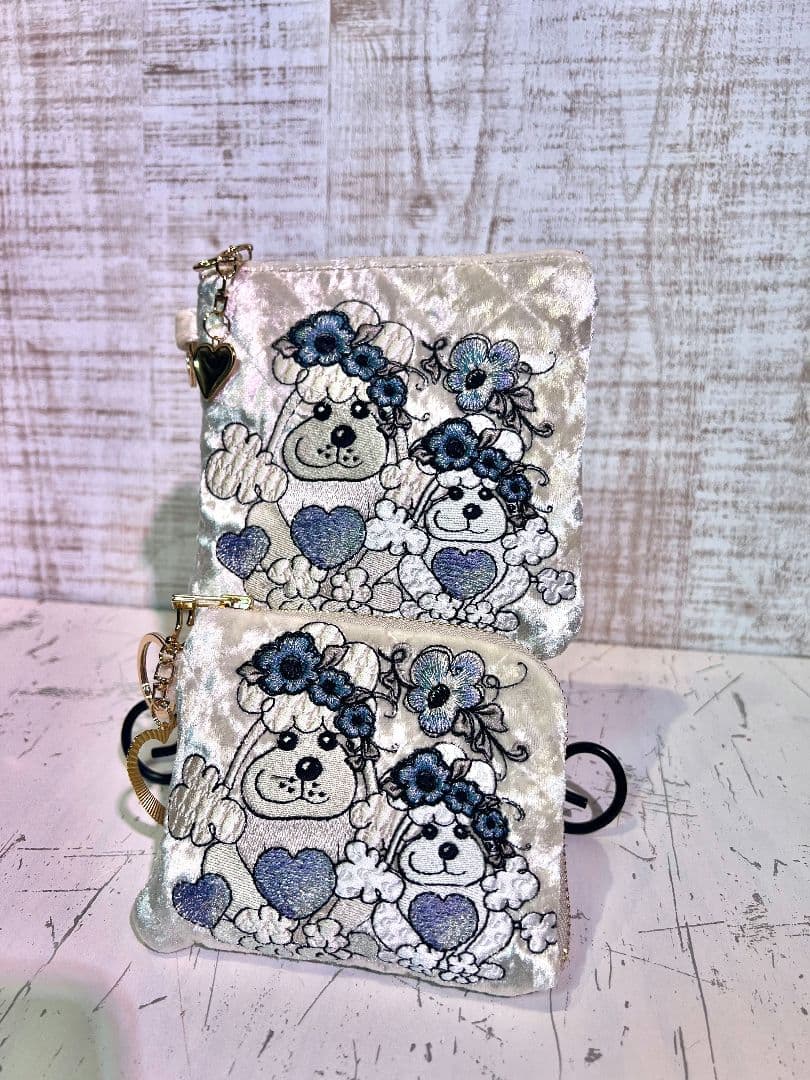 ロラライハリス♡ベージュベロアキルト♡刺繍のL字ファスナー財布mini♡ポーチ♡