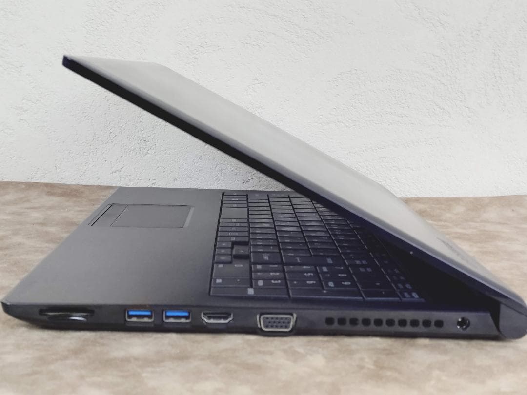 【セール品】TOSHIBA Dynabook B65/DN 15.6インチ